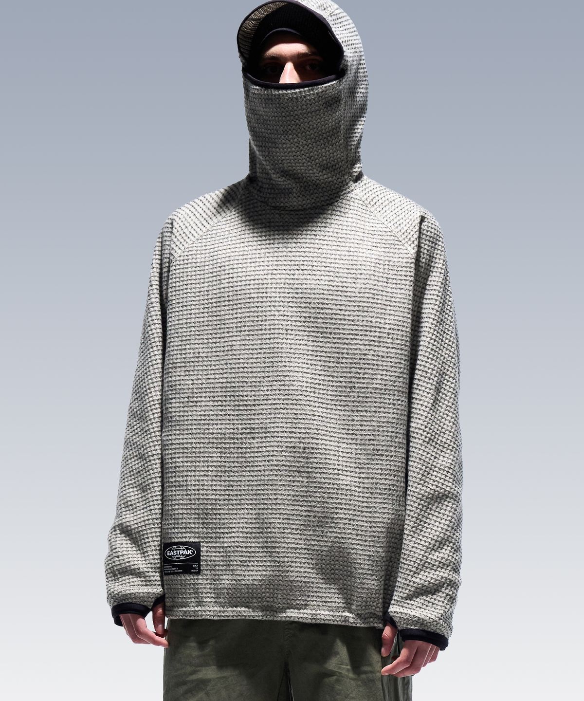 이스트팩(EASTPAK) 플리스 닌자 후드 LIGHT GREY