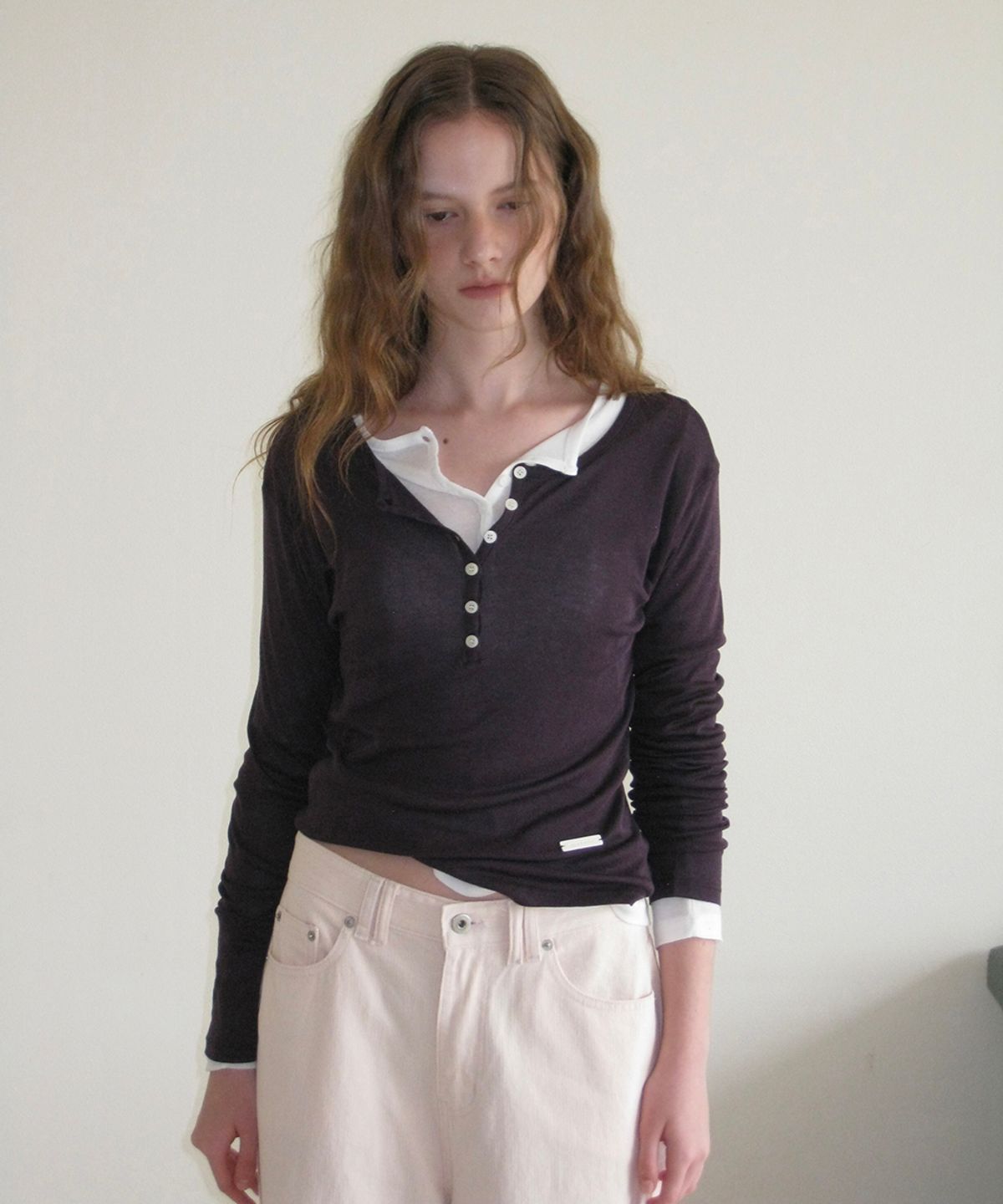 어패럴아카이브(APPAREL ARCHIVE) Fina button tencel layered tee - Purple