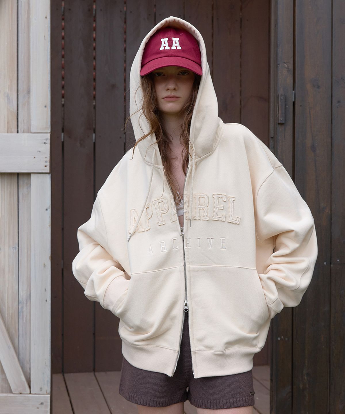 어패럴아카이브(APPAREL ARCHIVE) Mei patch hoodie zip-up - Cream