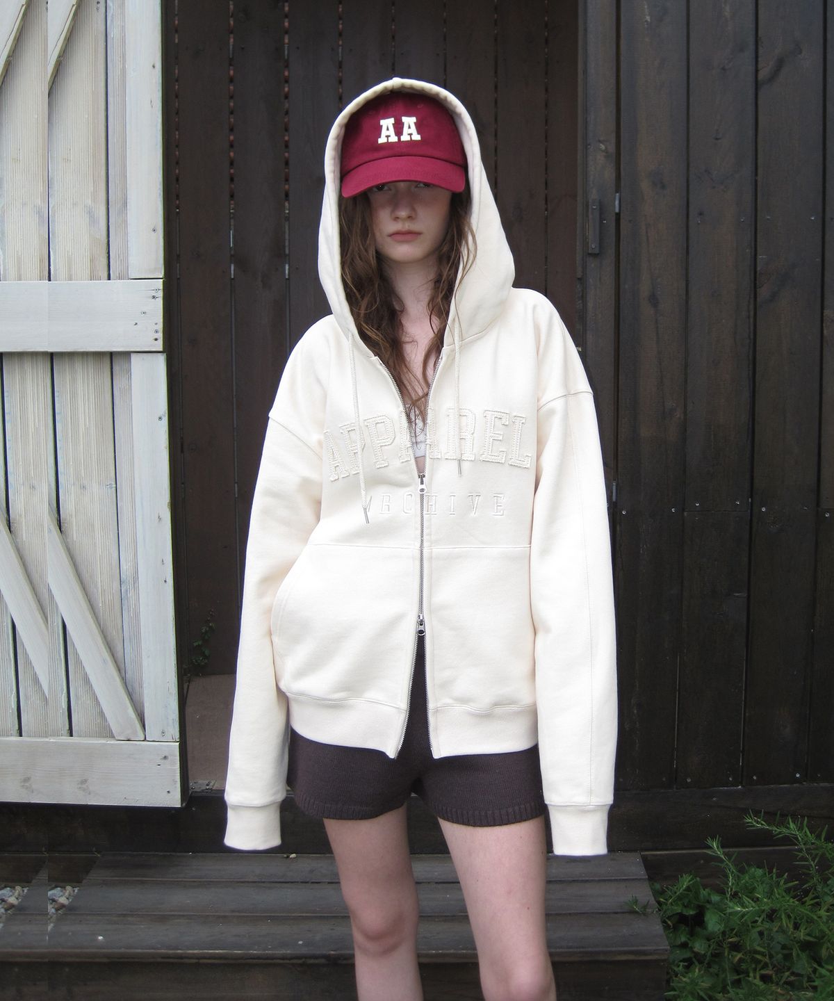 어패럴아카이브(APPAREL ARCHIVE) Mei patch hoodie zip-up - Cream