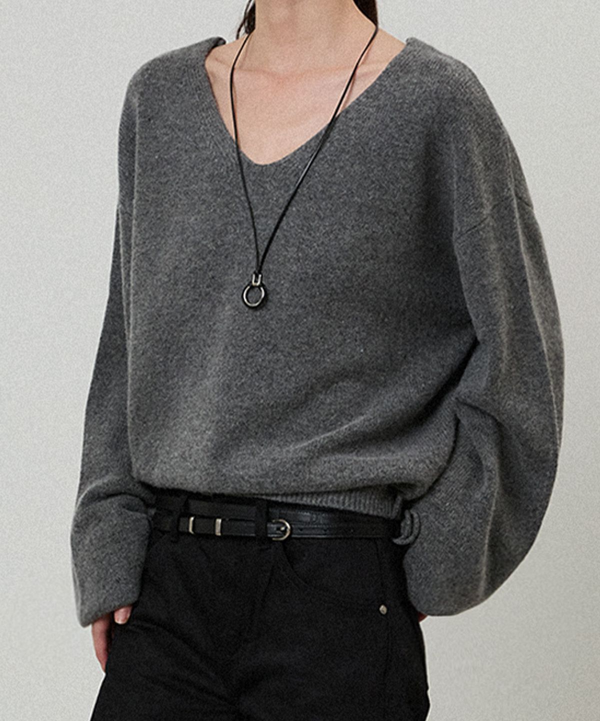 엘무드 우먼(LMOOD WOMEN) COZY Merino Wool Deep V Neck Pullover Knit Melange Grey