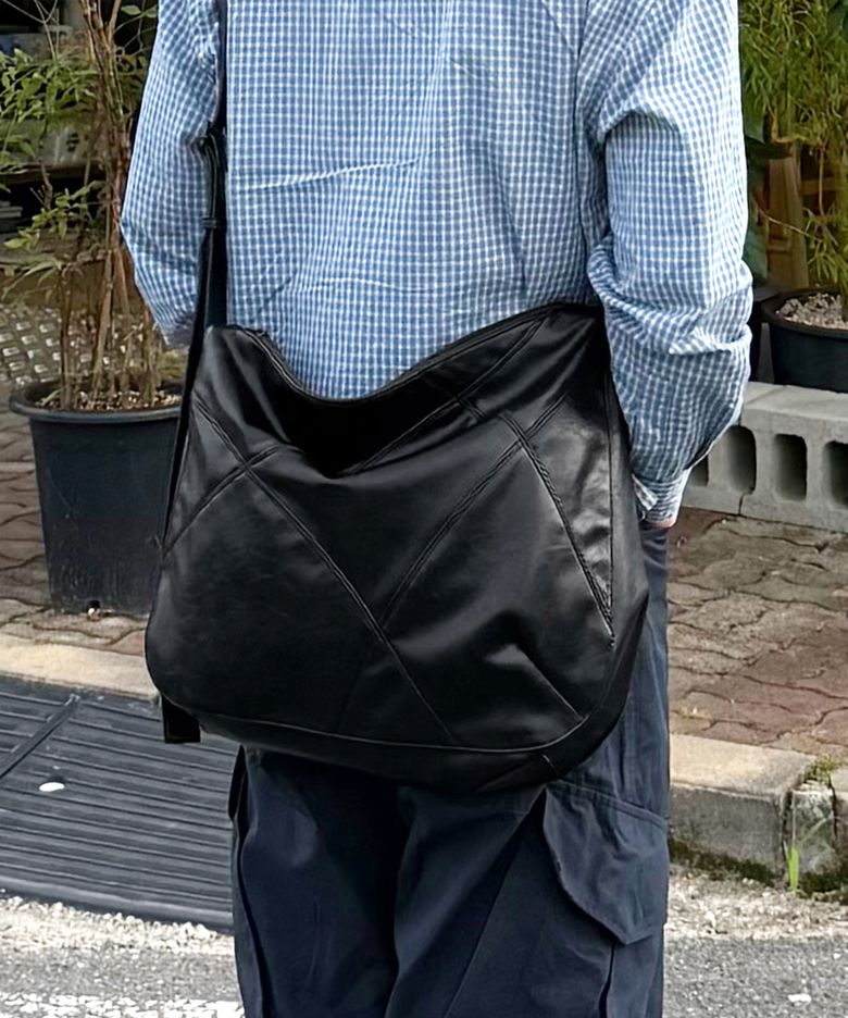 터틀 쉘 크로스 백_블랙
