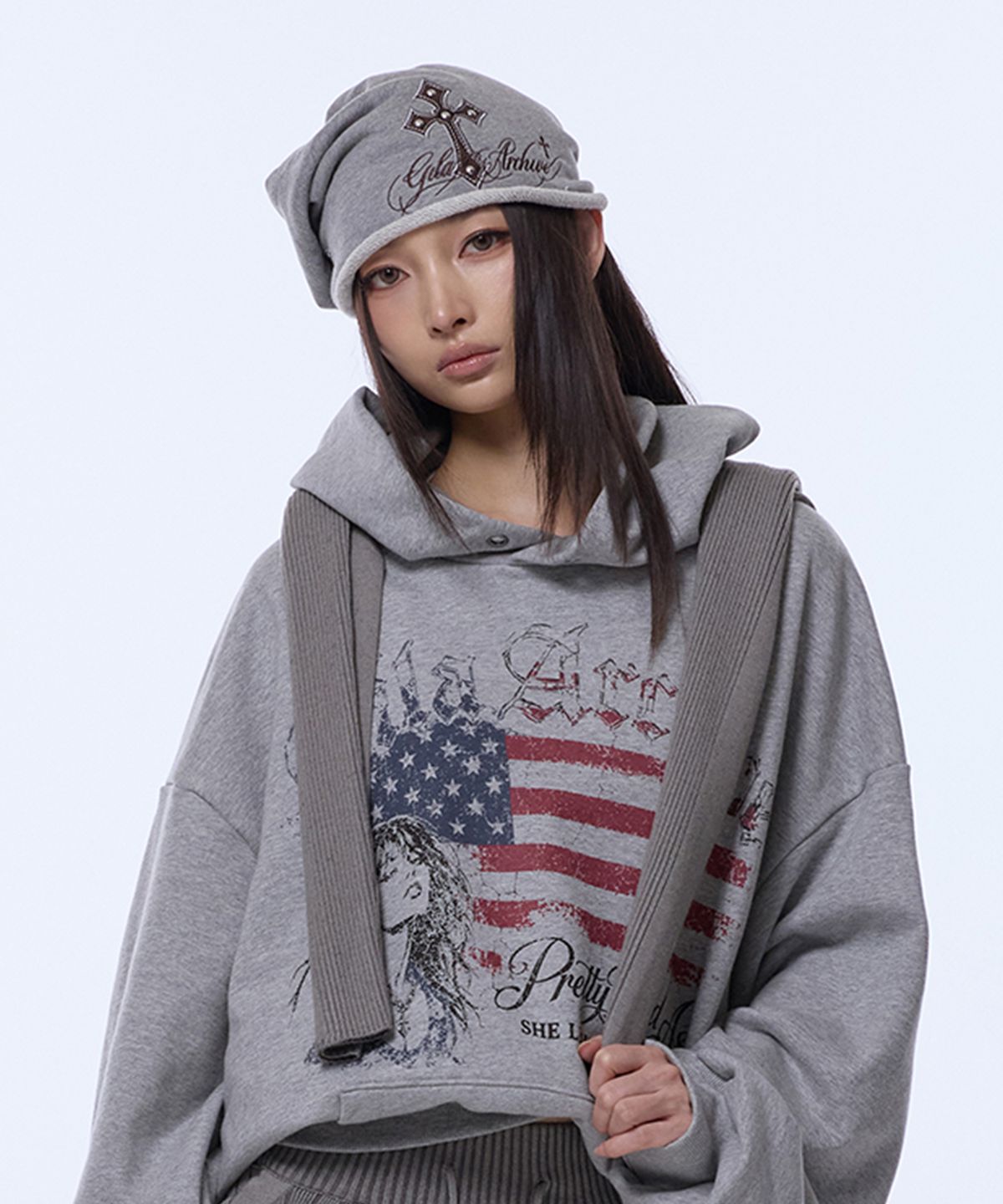길라아카이브(GILAARCHIVE) CROSS PATCH LETTERING LOGO BEANIE_GREY