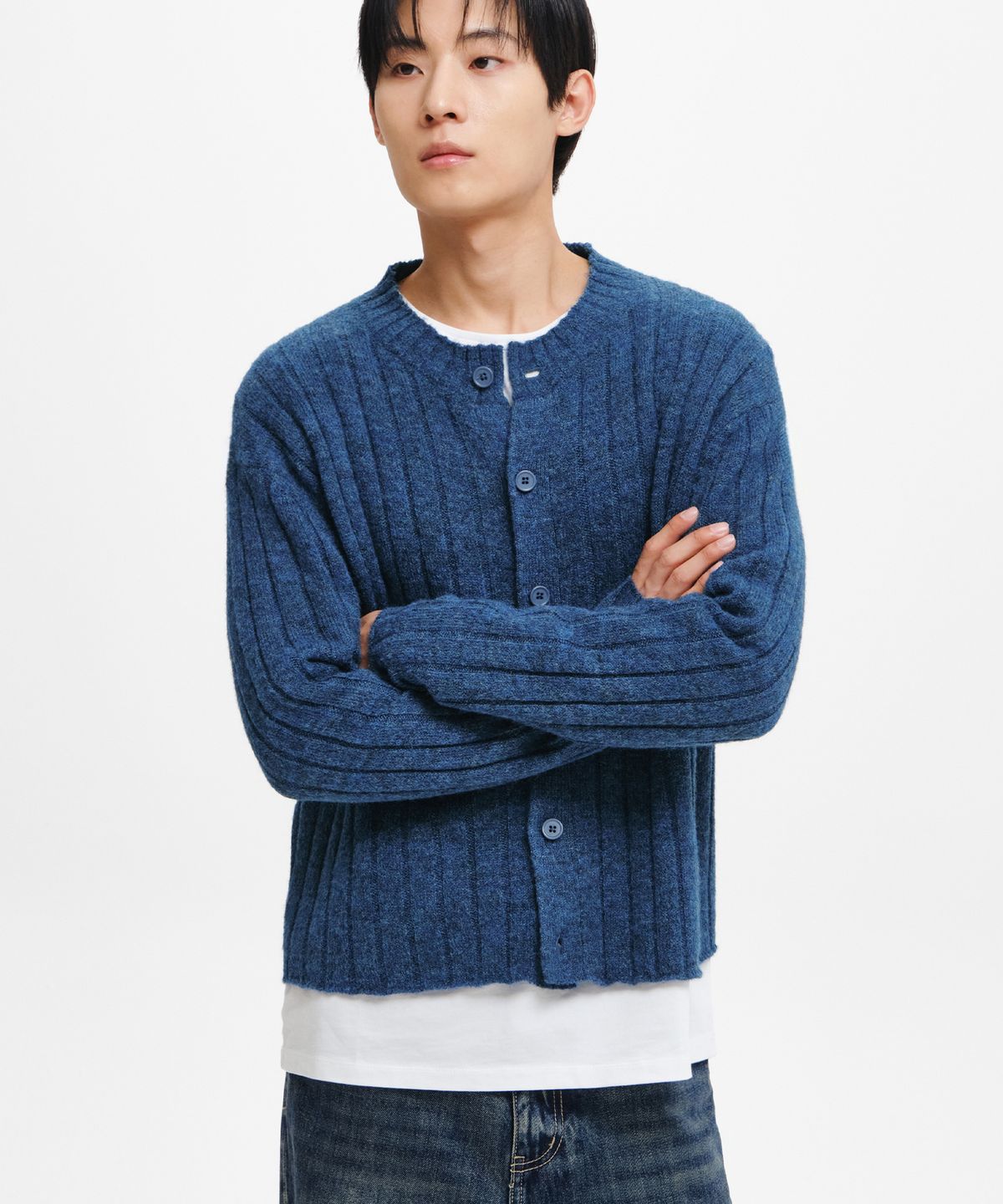 인템포무드(INTEMPOMOOD) 모스 크롭 리브드 카디건_클래식블루