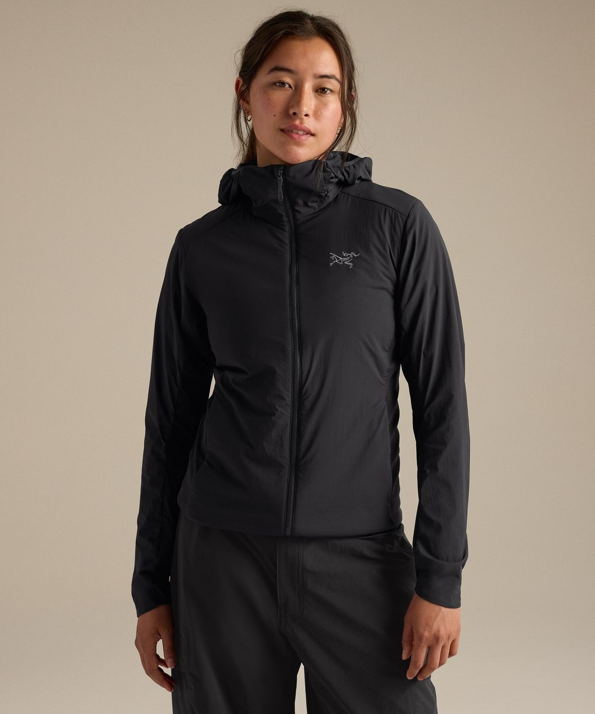 아크테릭스(ARCTERYX) 아톰 SL 후디 여성 - BLACK / AJQFW09511