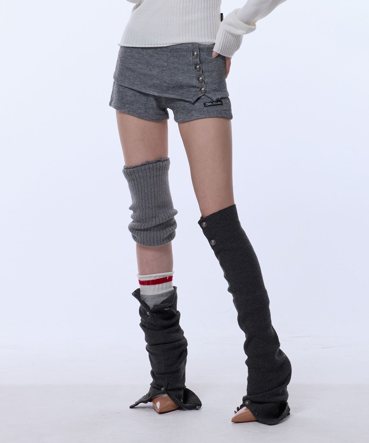 길라아카이브(GILAARCHIVE) 4-BUTTON KNIT SHORTS_GREY