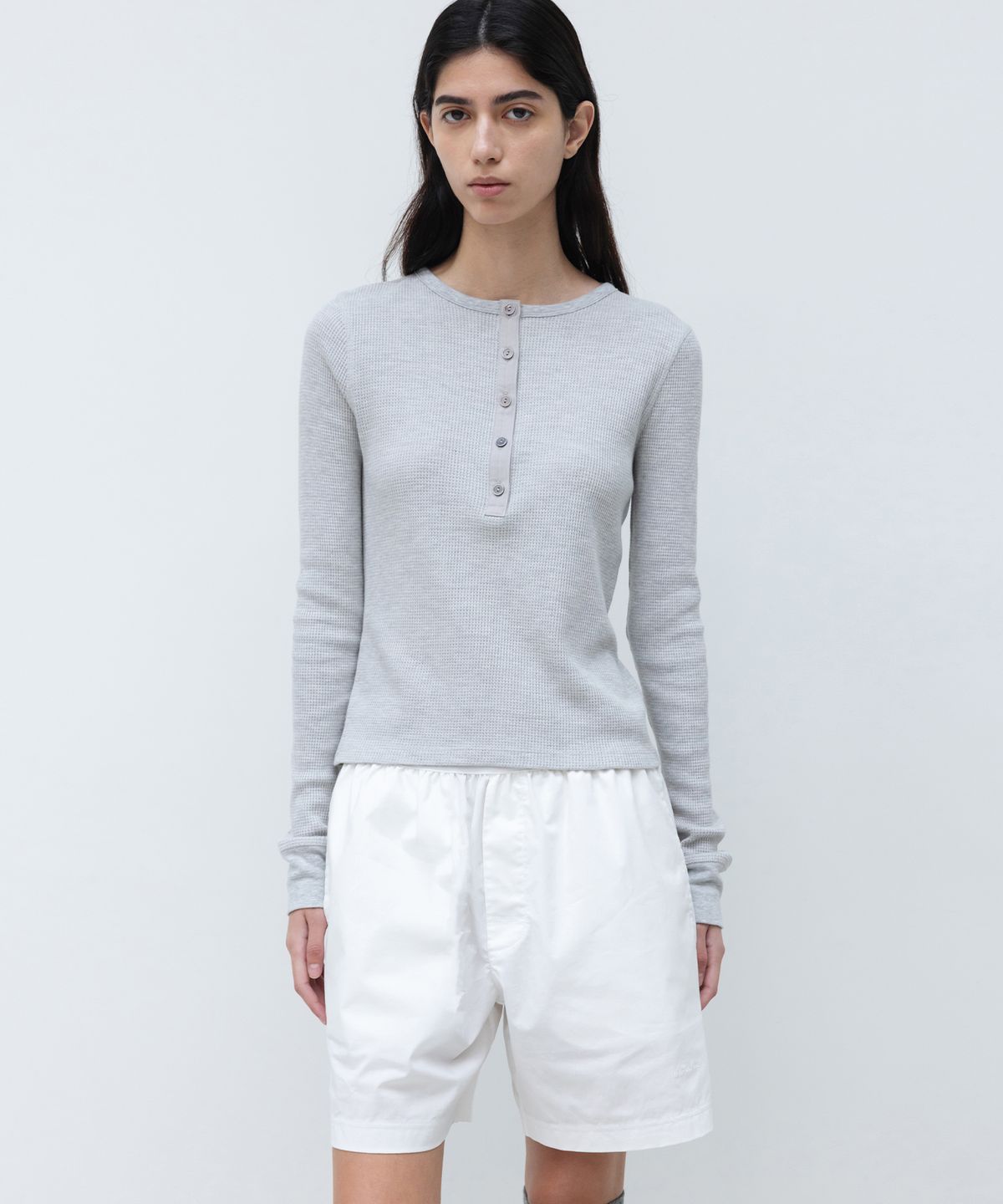 인사일런스 우먼(INSILENCE WOMEN) 헨리넥 와플 롱슬리브 MELANGE GREY