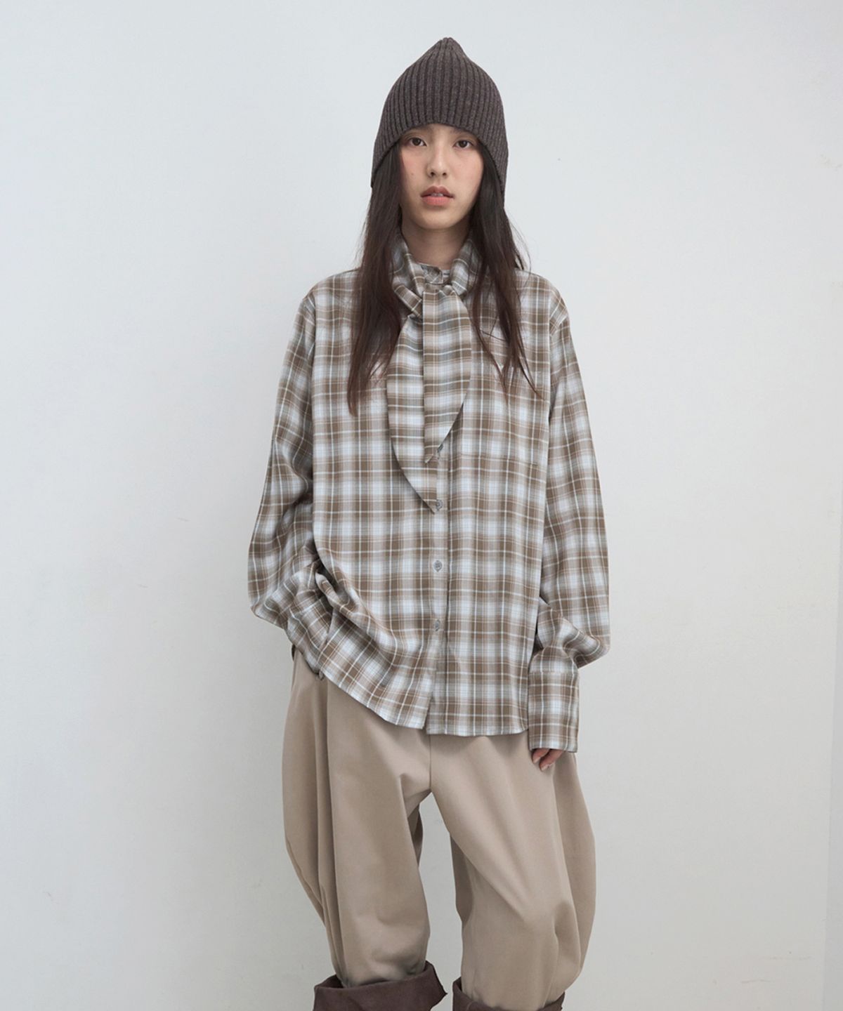 마조네(MA JOURNEE) SCARF COLLAR SHIRT_BEIGE
