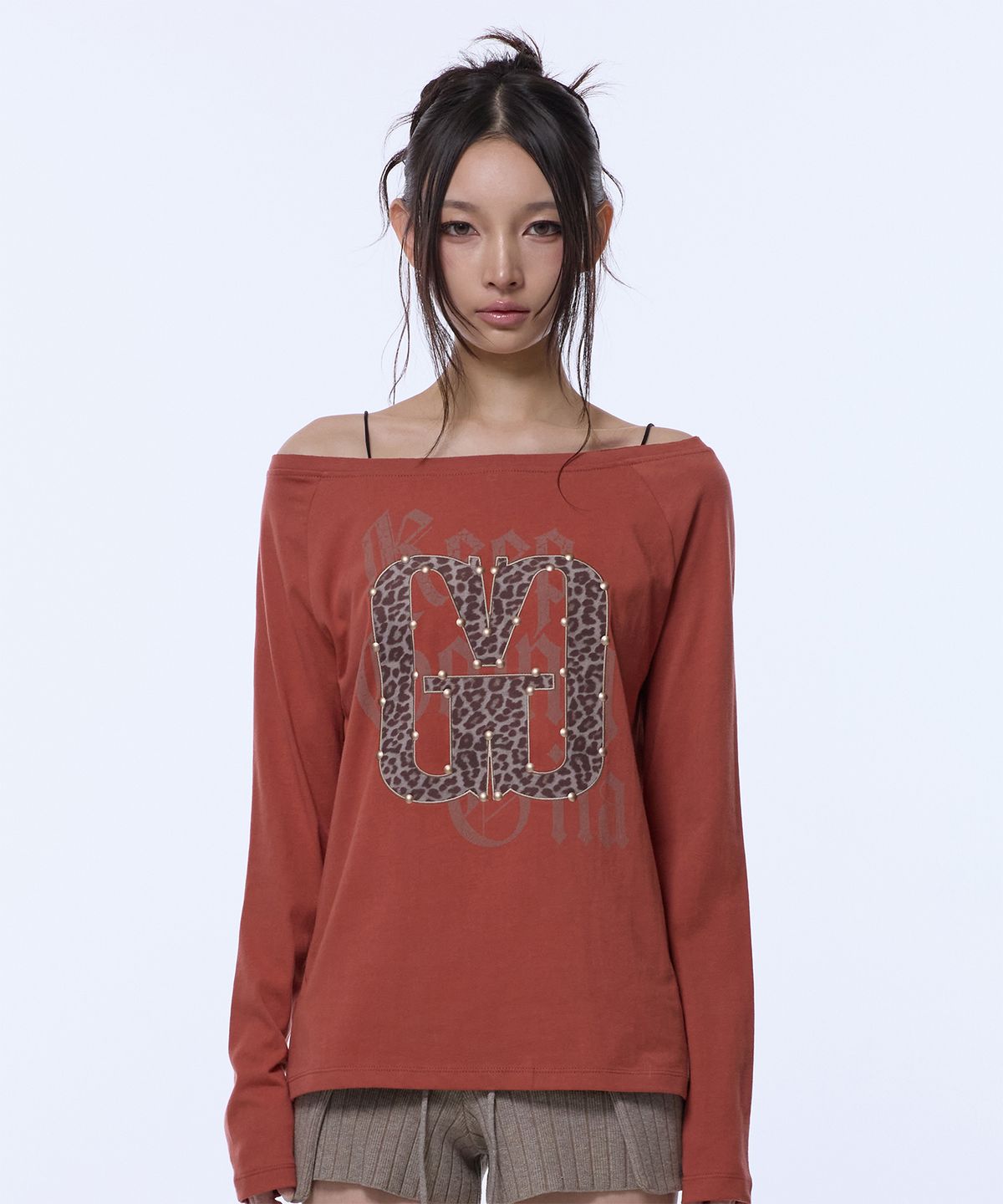 길라아카이브(GILAARCHIVE) APPLIQUE STUD G LOGO LONG SLEEVE_ORANGE