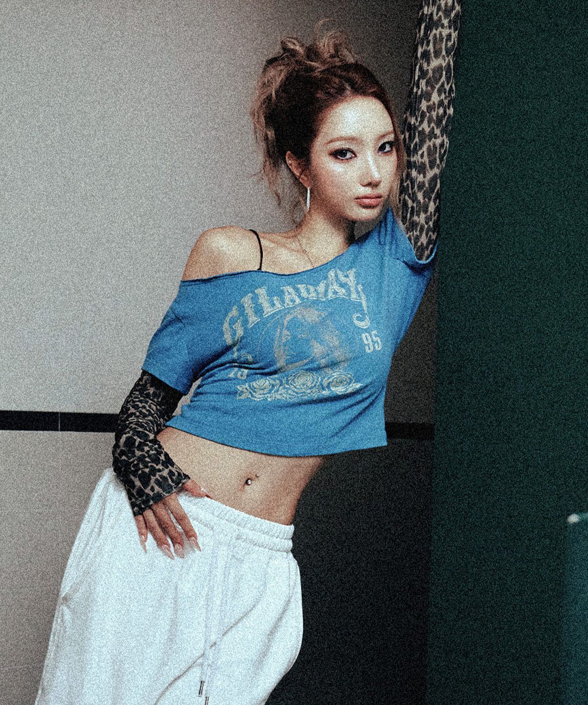 길라아카이브(GILAARCHIVE) RUNAWAY GIRL LEOPARD LONG SLEEVE_BLUE