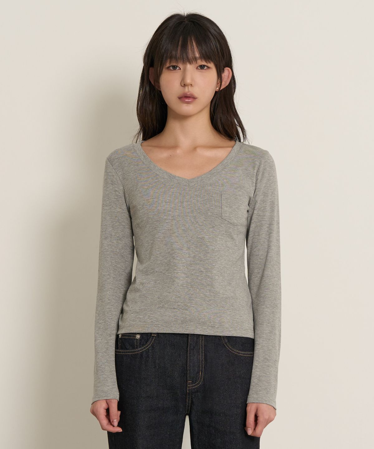 페플리(PEPLEE) V-Neck Pocket Long Sleeve (Grey)