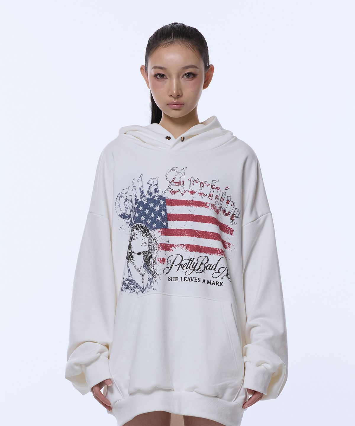 길라아카이브(GILAARCHIVE) USA LOGO GIRL OVER SIZE HOODED_WHITE