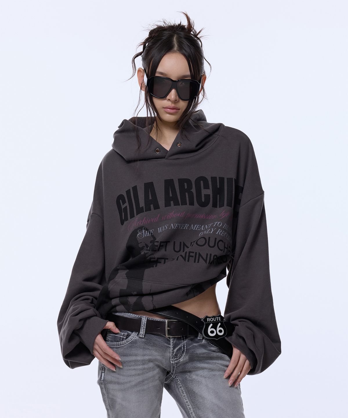 길라아카이브(GILAARCHIVE) TWICE GIRL OVER SIZE HOODED_CHARCOAL