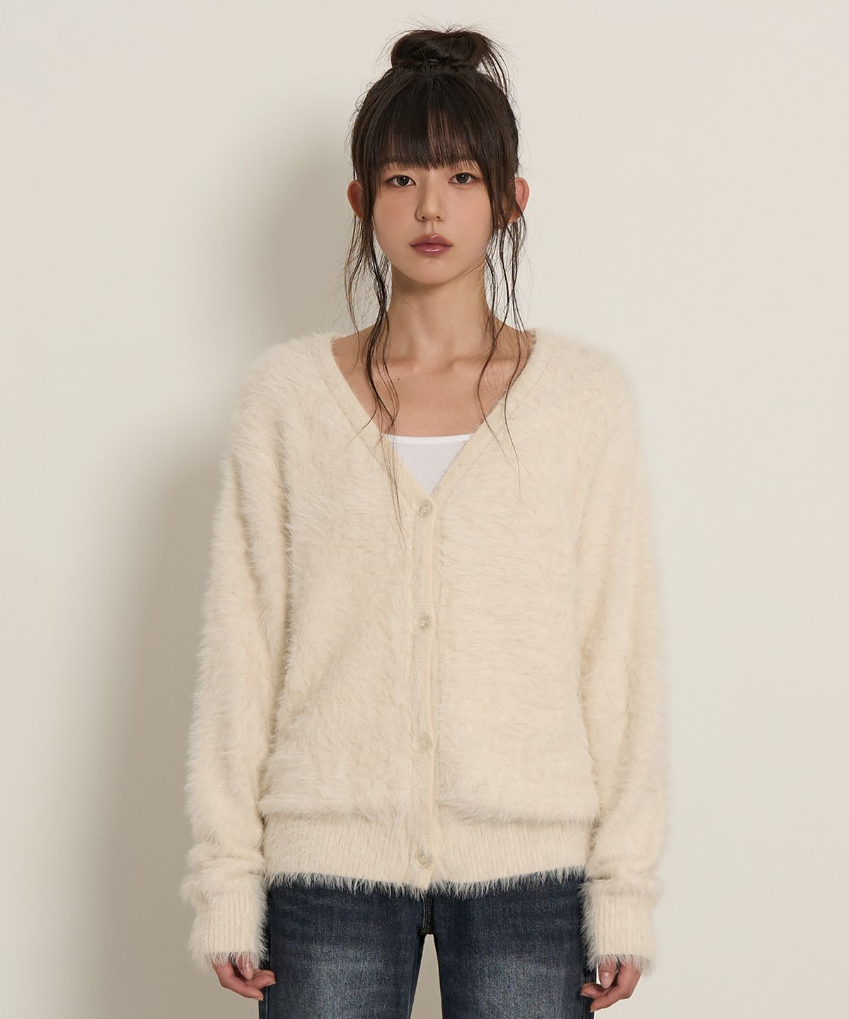 페플리(PEPLEE) V-neck Fur Cardigan (Ivory)