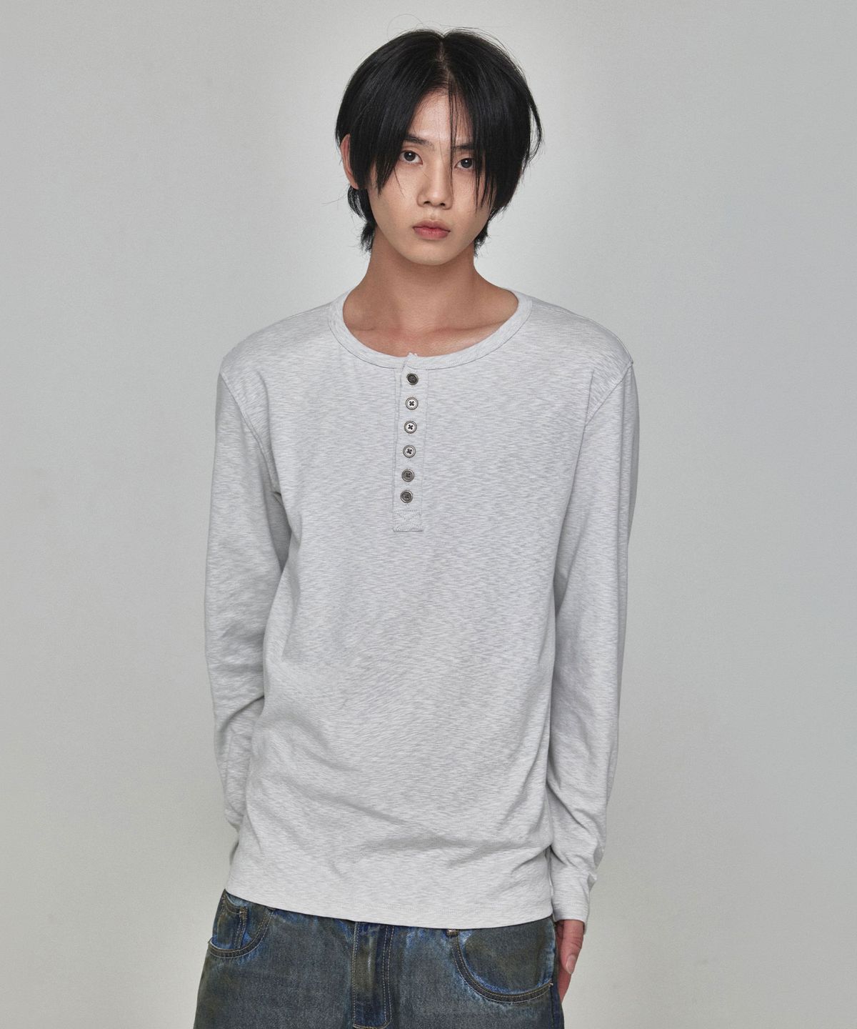 기철(KICHUL) Slub Henley Long Sleeve (Melange Grey)