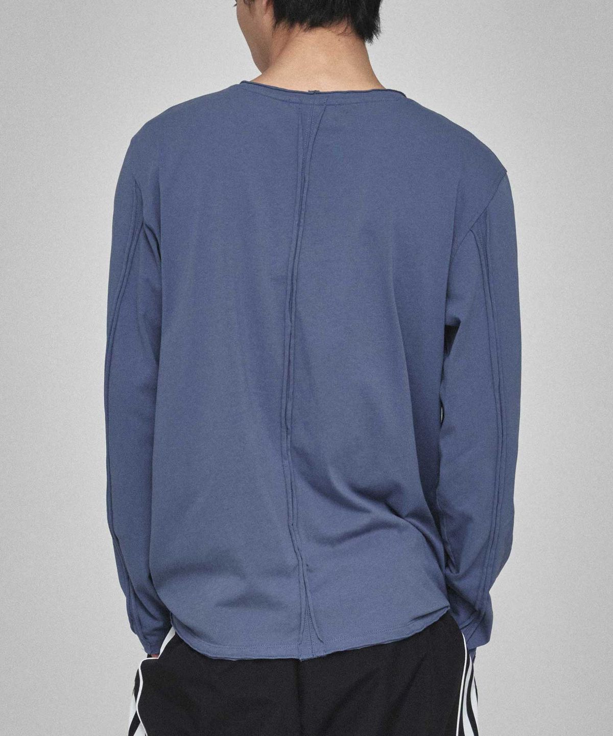 기철(KICHUL) Raw Cut Long Sleeve (Blue)