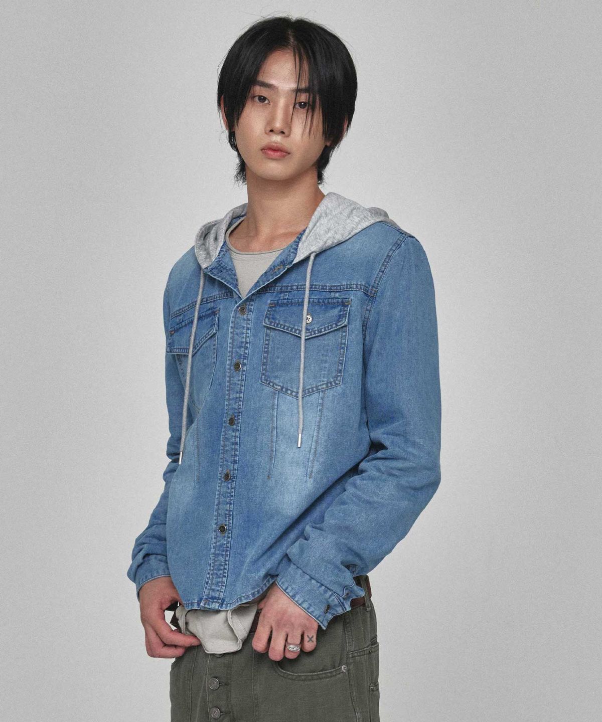 기철(KICHUL) Hooded Denim Shirt (Washed Blue)