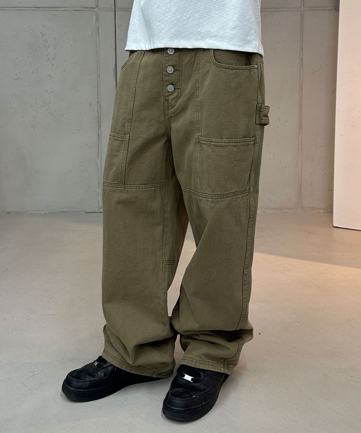 기철(KICHUL) Segment Cotton Pants (Dark Beige)