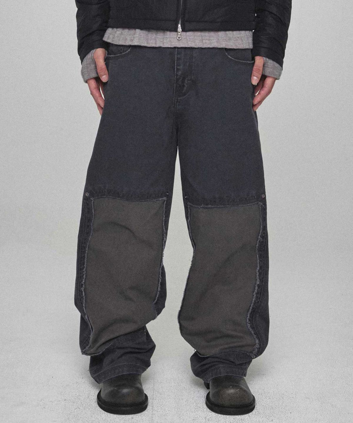 기철(KICHUL) Slash Double Knee Pants (Charcoal)