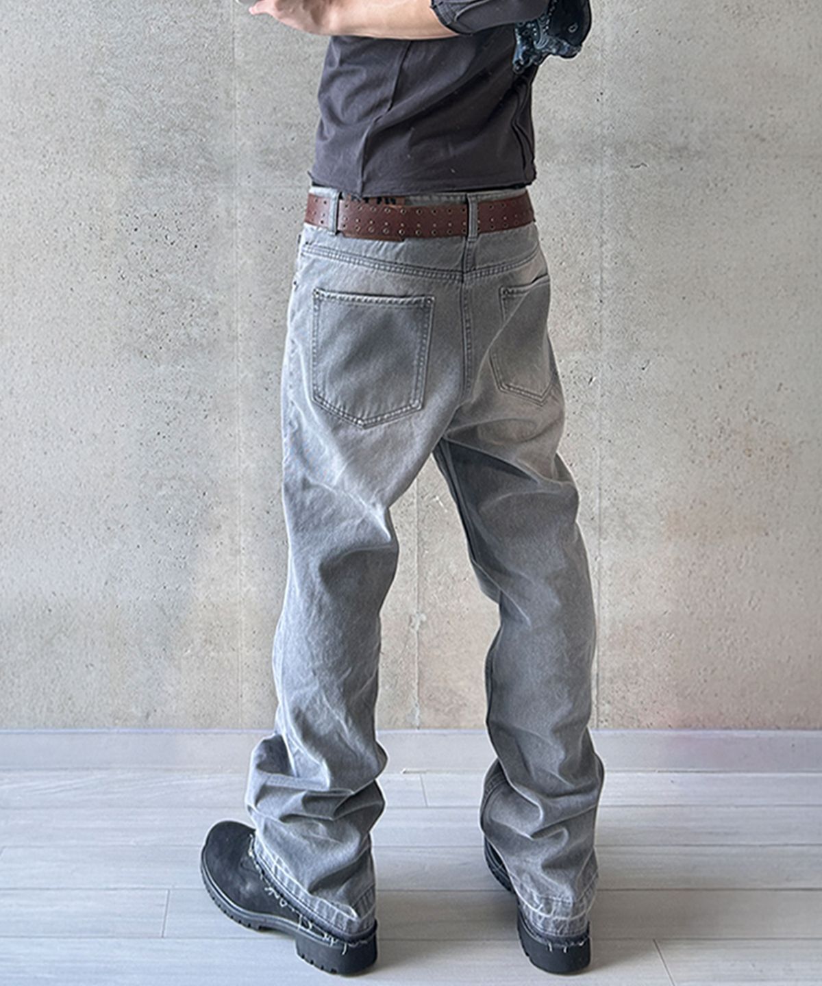 기철(KICHUL) Lowkey Flare Denim Pants (Grey)