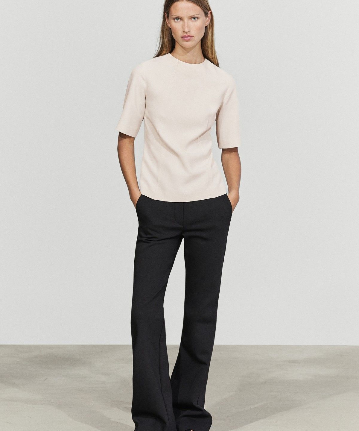 마시모두띠(MASSIMO DUTTI) 엘보 슬리브 플루이드 탑
