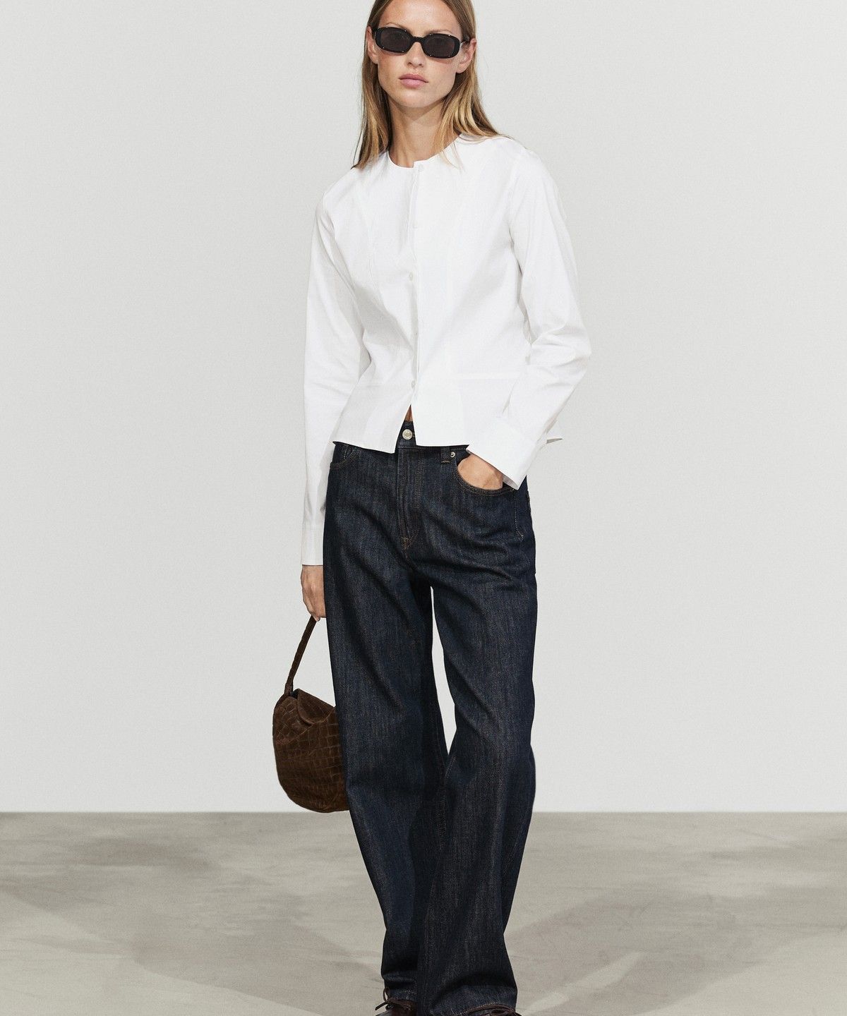 마시모두띠(MASSIMO DUTTI) 넥라인 디테일 포플린 셔츠