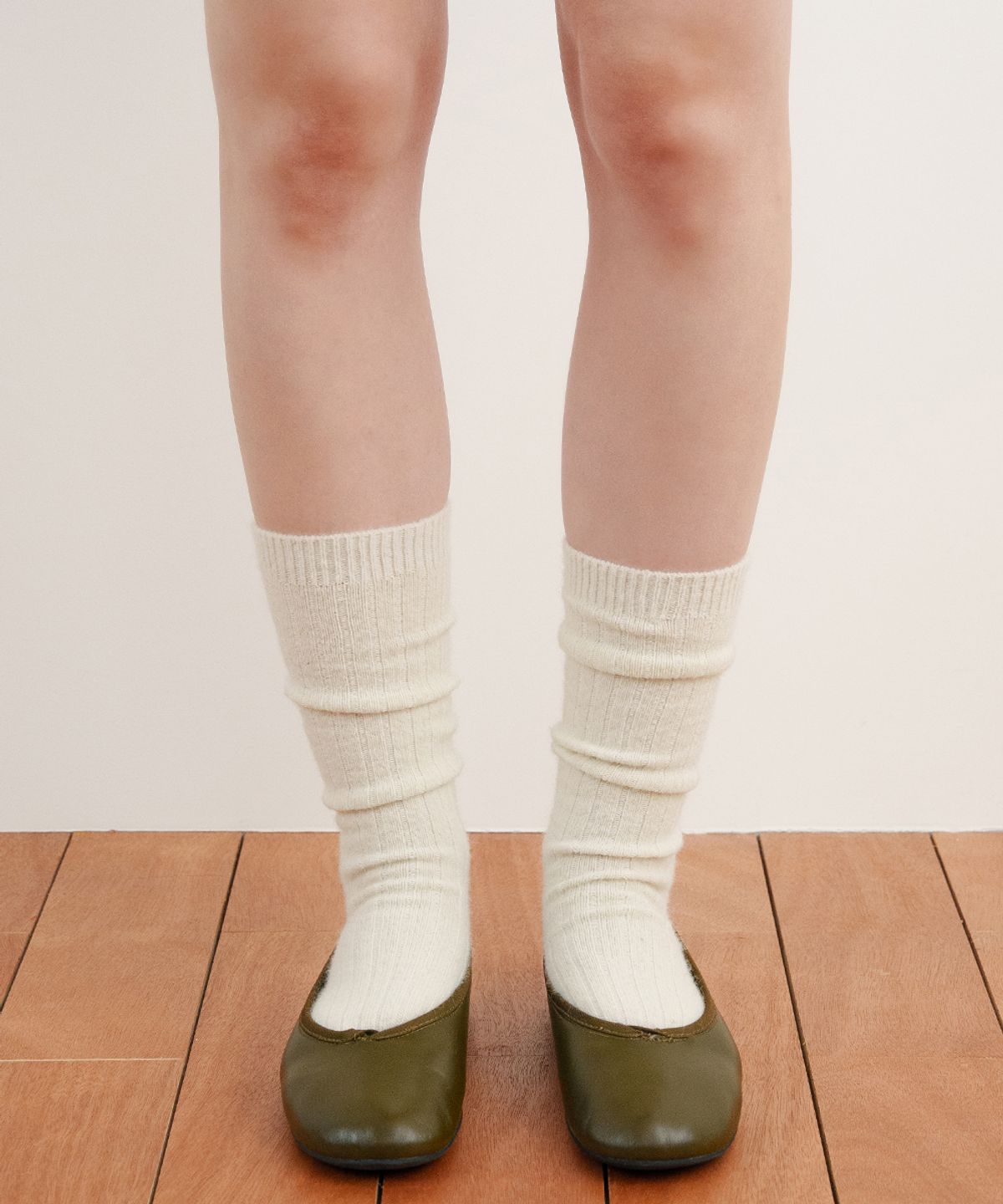 시눈(SINOON) WOOL BLEND CREW SOCKS (Ivory)