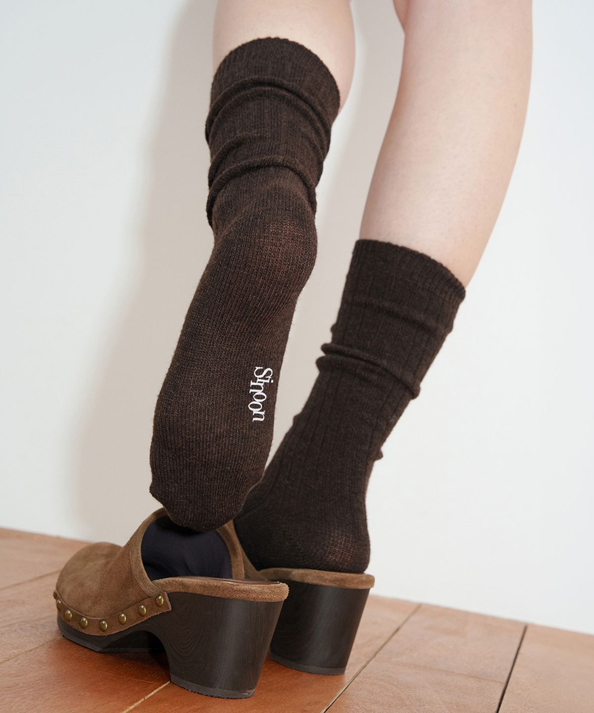 시눈(SINOON) WOOL BLEND CREW SOCKS (Brown)