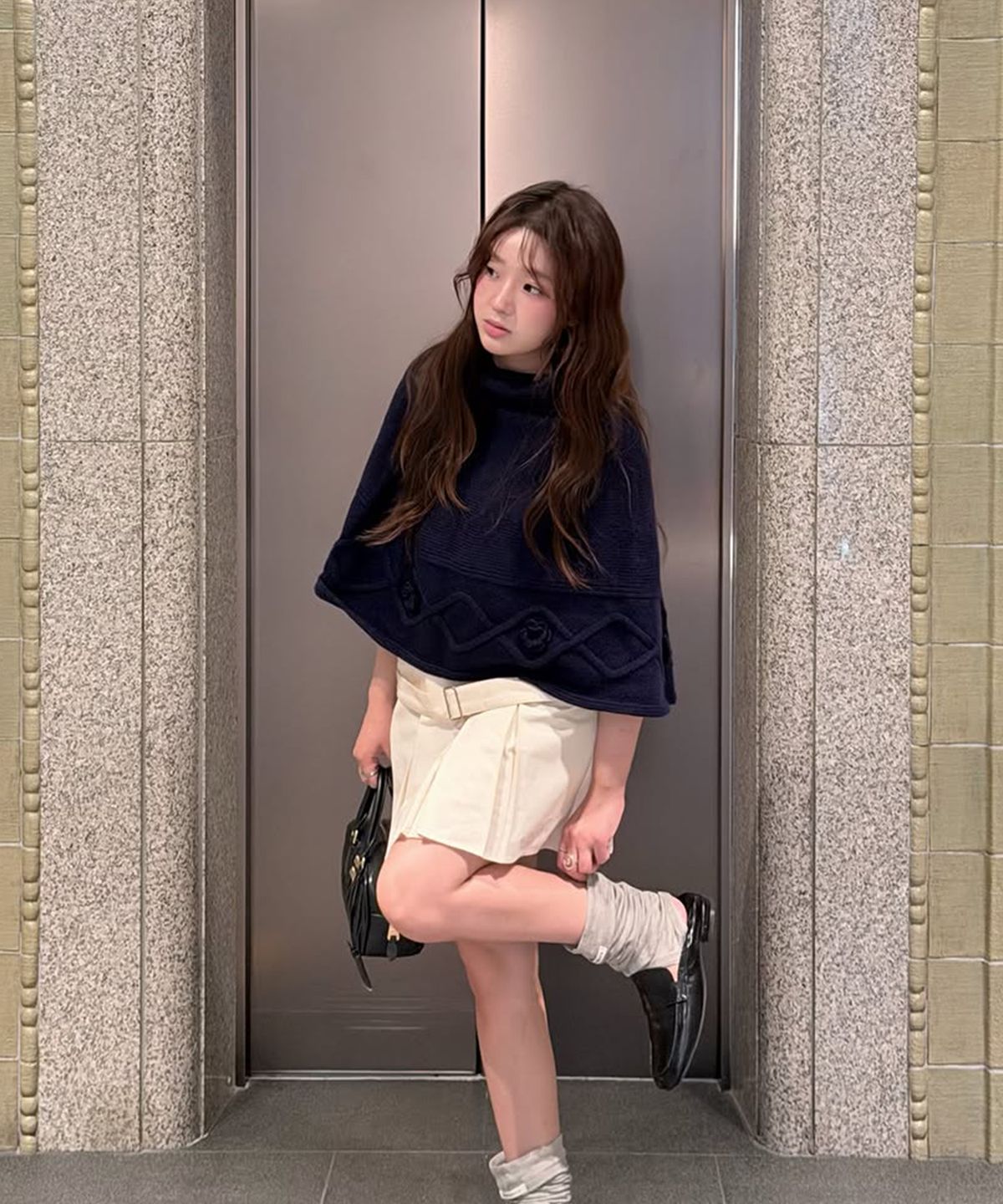 시눈(SINOON) High Neck Knit Cape (Navy)
