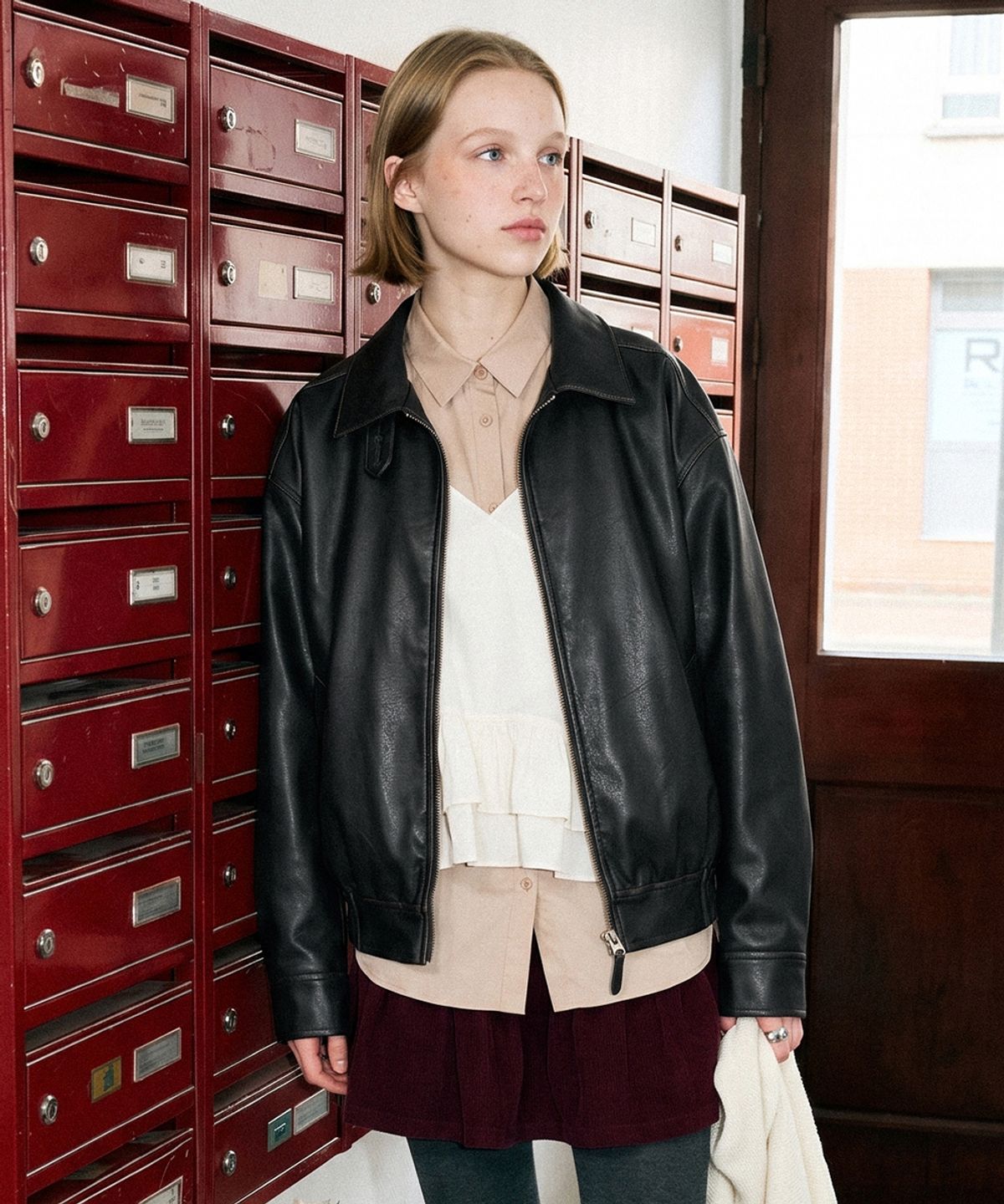 시눈(SINOON) Shirred Leather Blouson Jacket (Black)