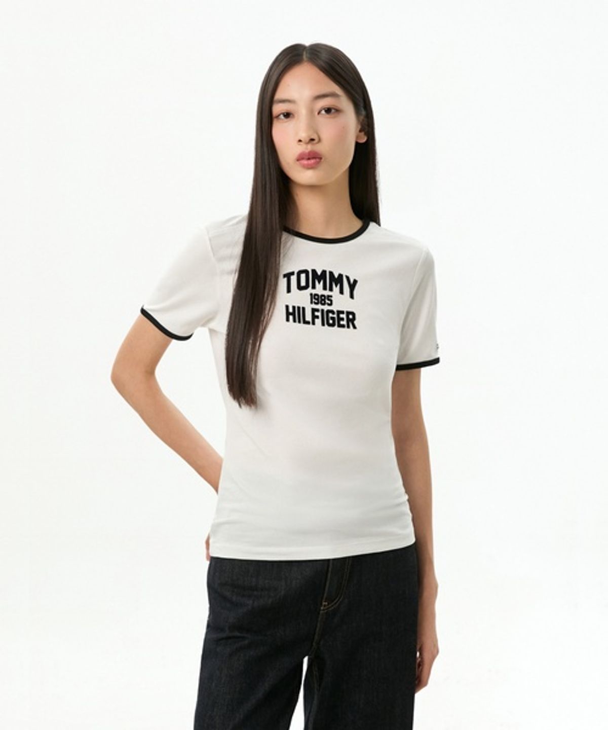 타미힐피거(TOMMY HILFIGER) 바시티 크루넥 슬림 티셔츠 (T22G7TTO050WT1YBL)