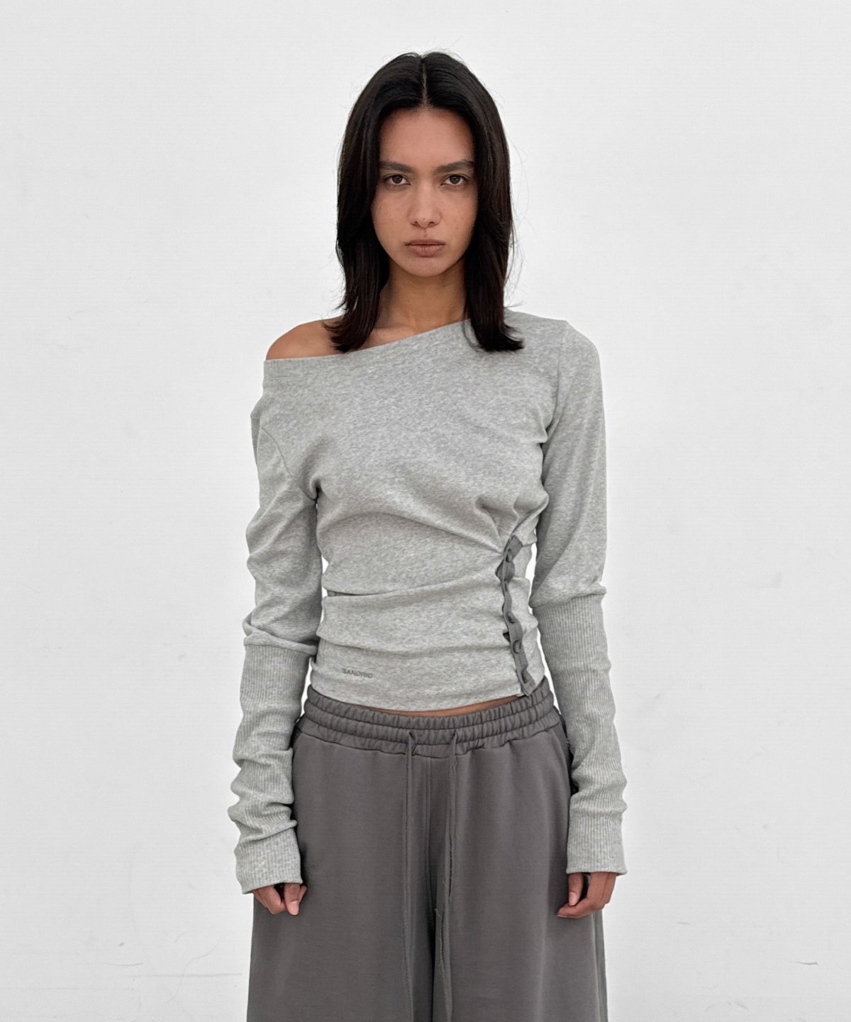 샌드릭(SANDRIC) Button Detail Tee_Melange Grey