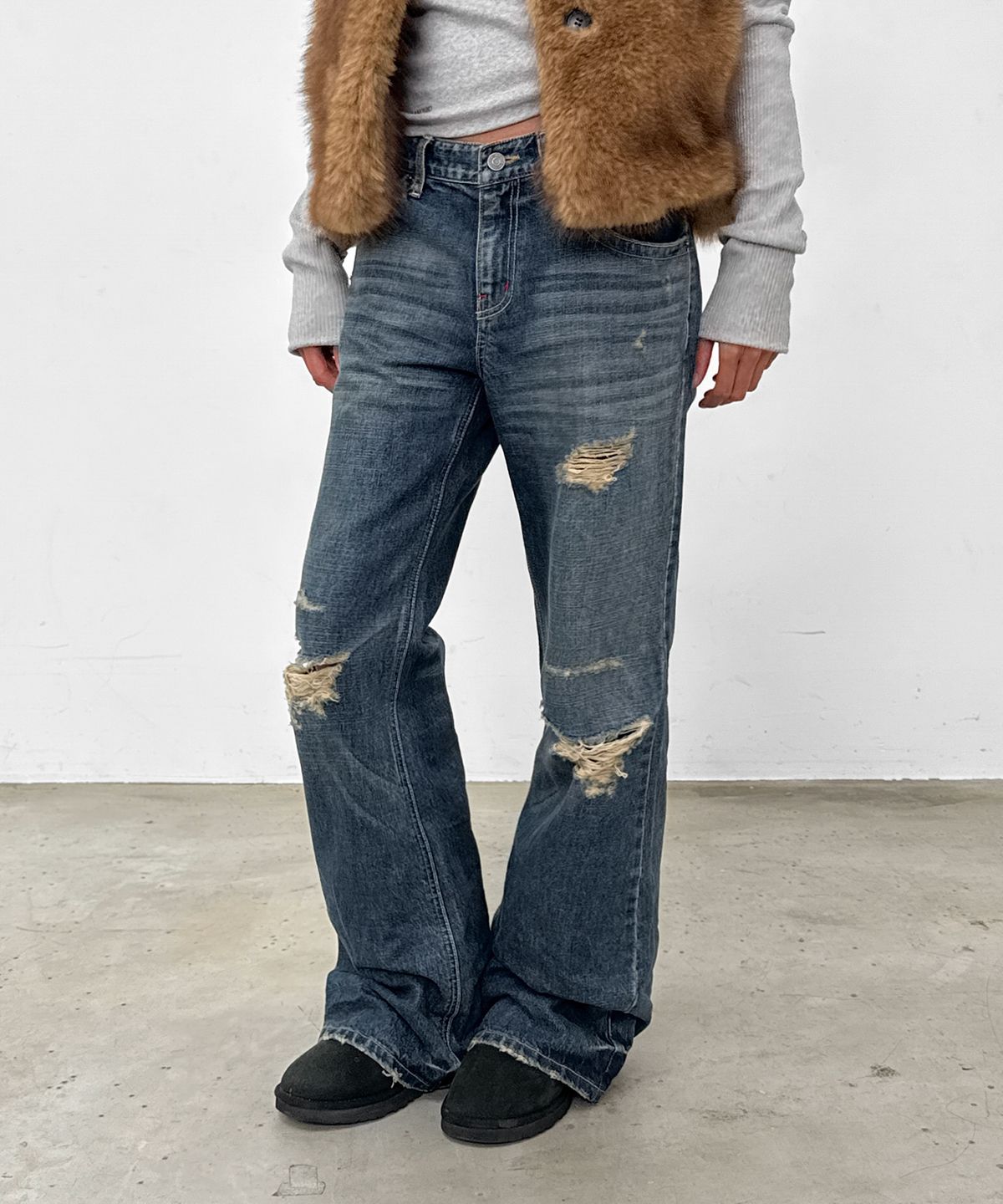 샌드릭(SANDRIC) Distressed Bootcut Denim Pants_blue