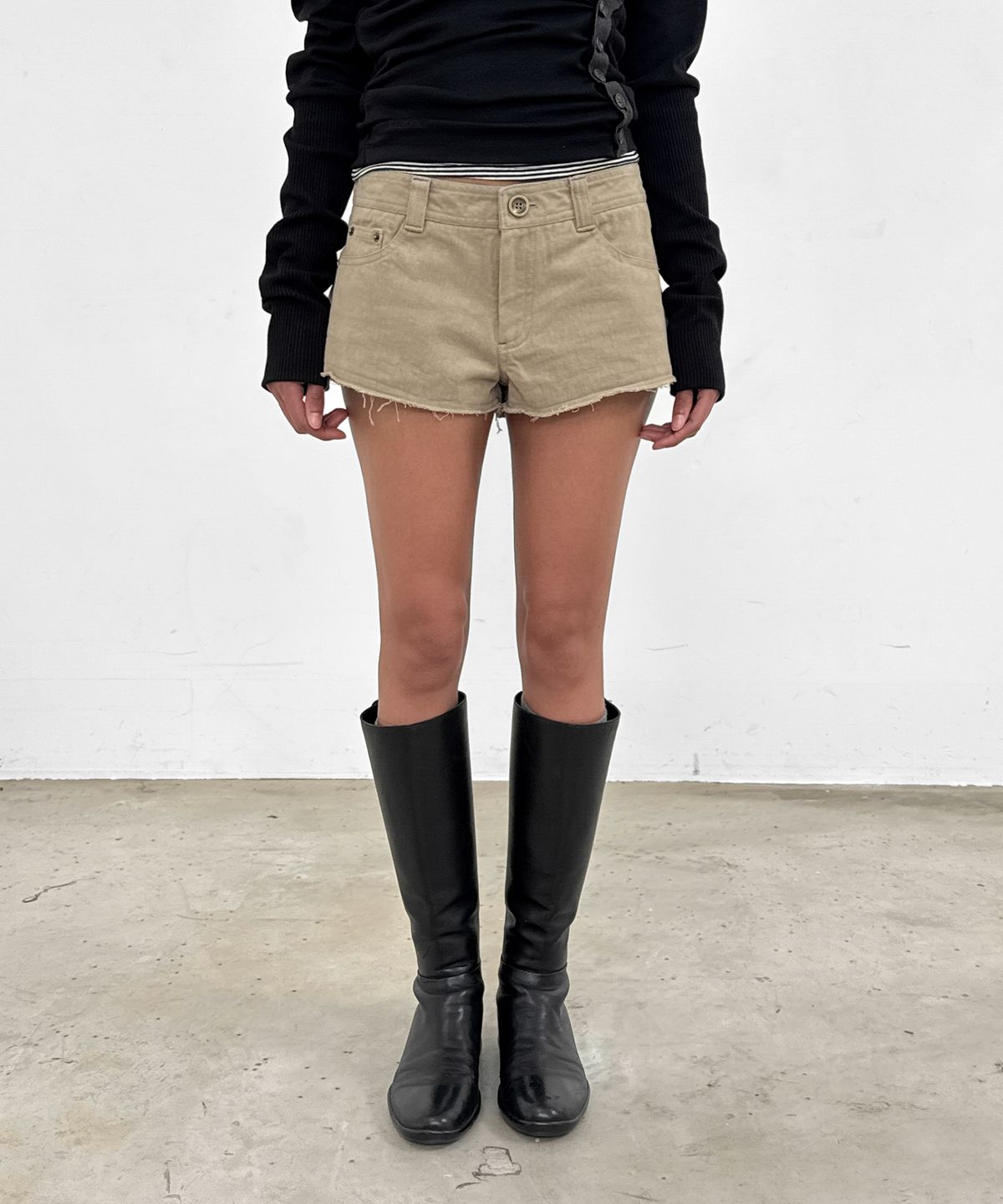 샌드릭(SANDRIC) Distressed Short Pants_Beige