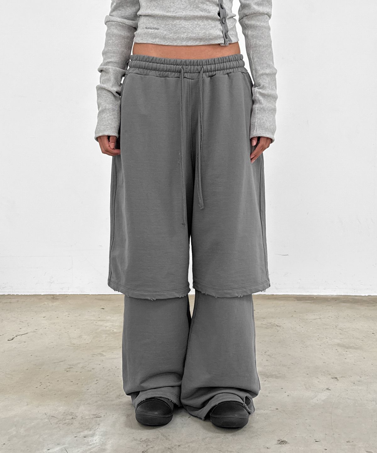 샌드릭(SANDRIC) Layered sweat Pants_Charcoal