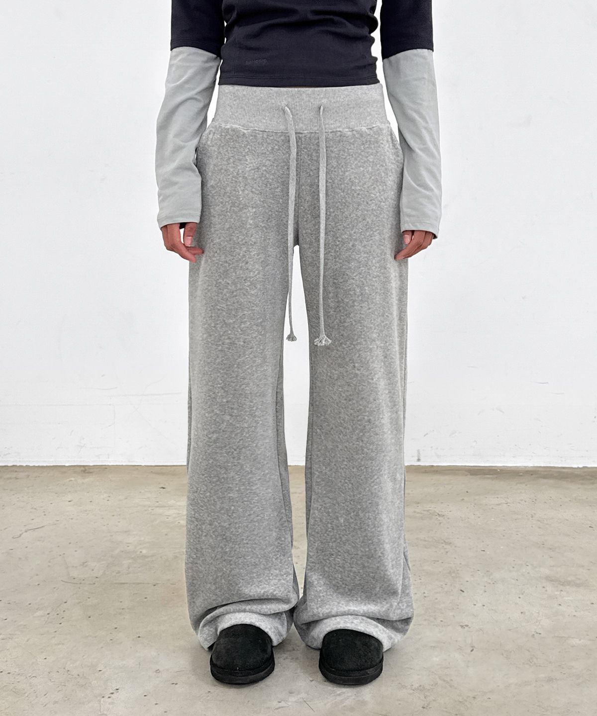 샌드릭(SANDRIC) Velvet Track pants_Melange Grey