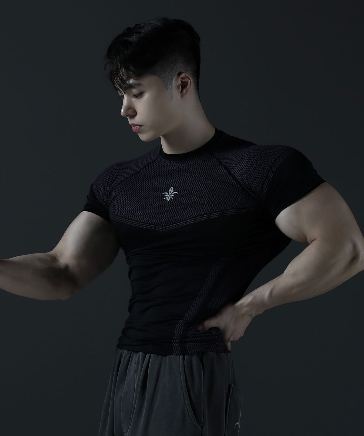 카미드(CARMID) 퍼플 나이트 컴프레션 반팔 [블랙]
