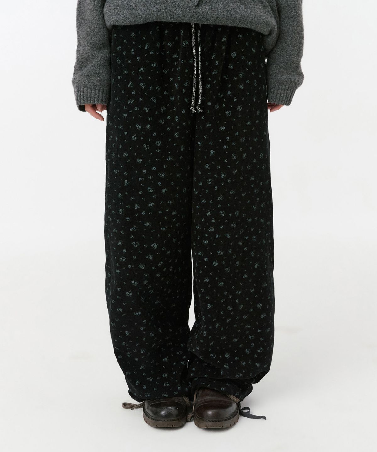 오헤시오(OHESHIO) FLORAL CORDUROY BANDING PANTS, BLACK