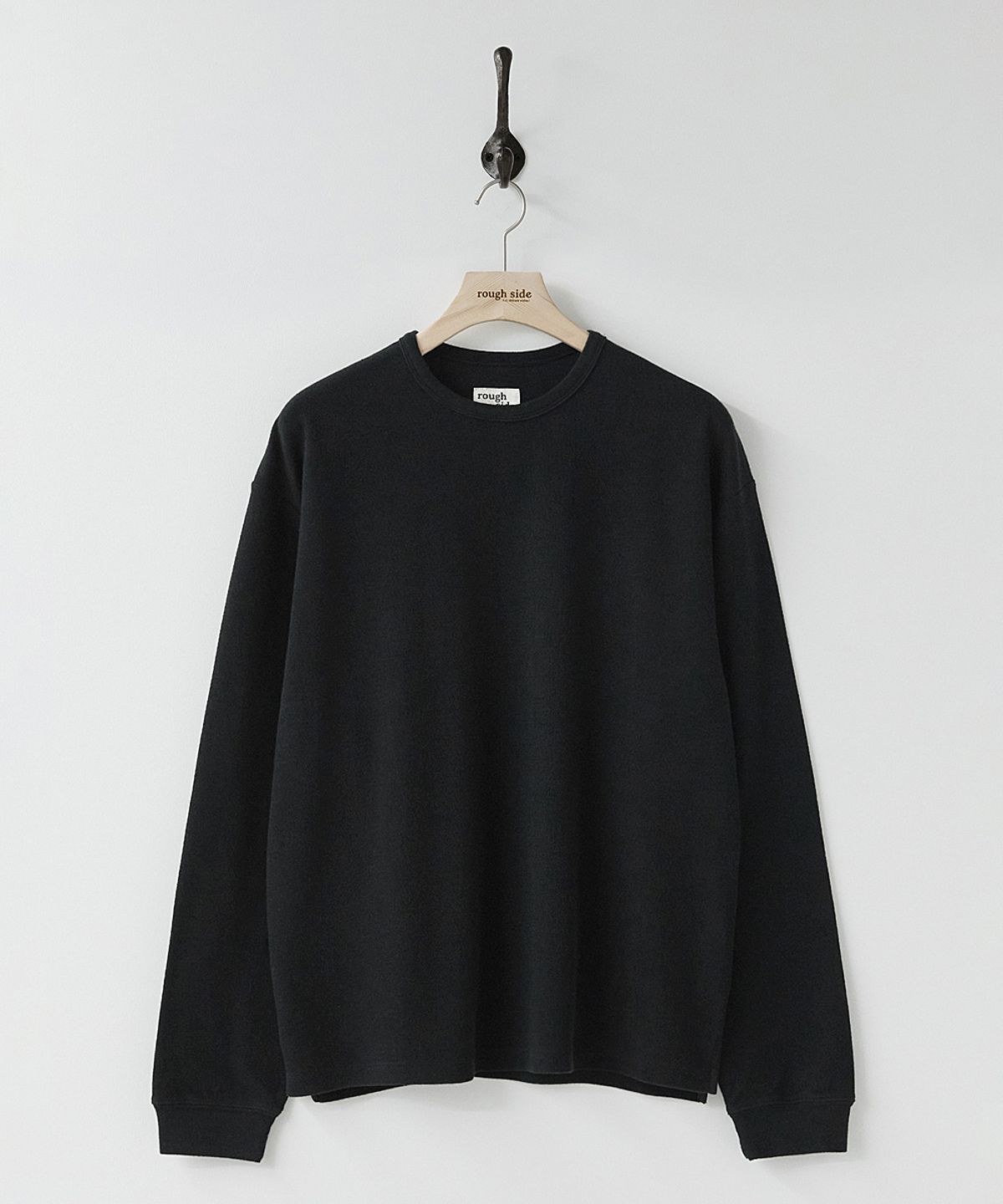 러프사이드(ROUGHSIDE) Grainy Pullover Ash Black