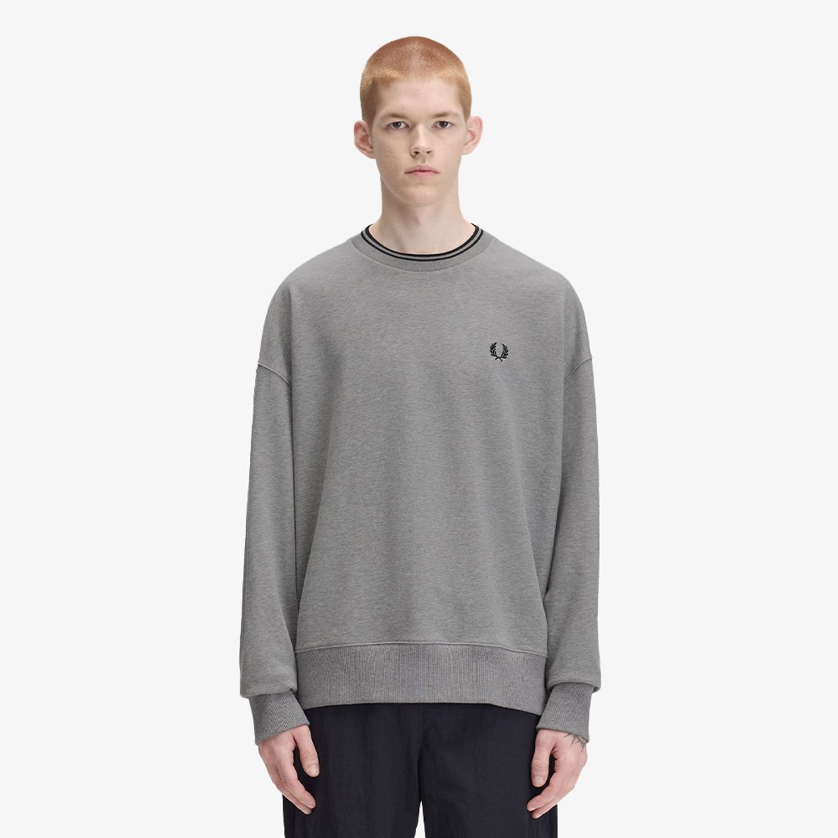 프레드페리(FRED PERRY) [Sport] 오버사이즈드 팁드 스웻셔츠 - 스틸말 AFPM2G33497-420