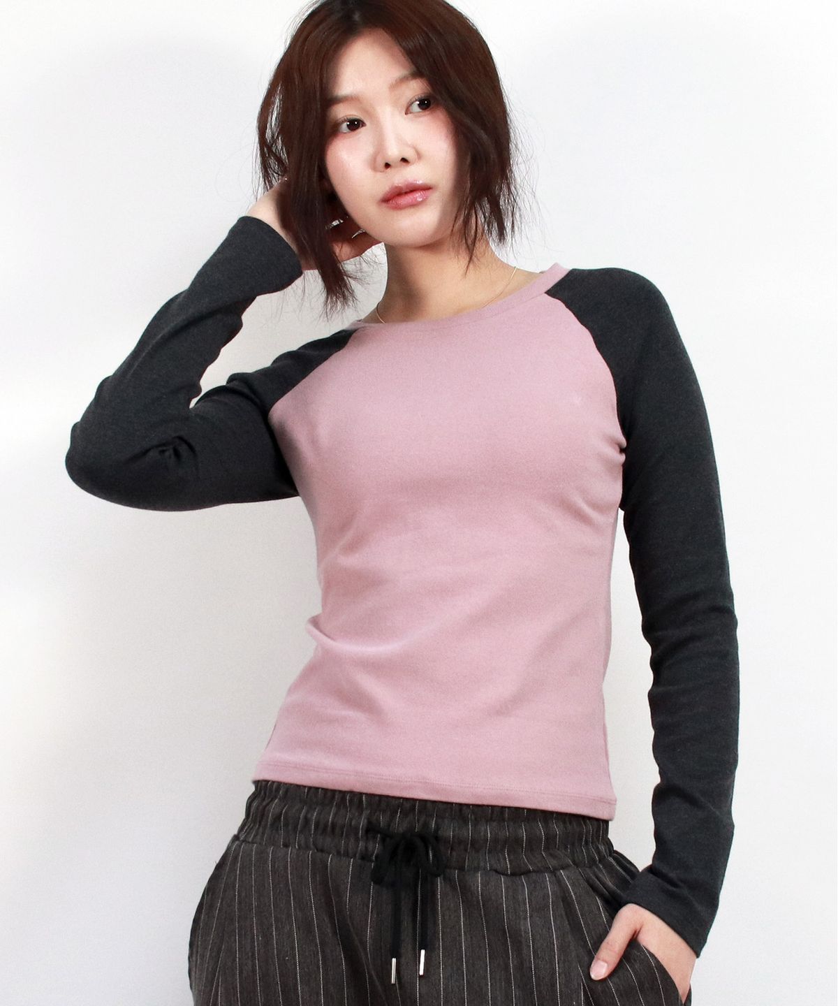 드마크(DEMARC) Vintage Solid Raglan Long-Sleeved T-shirt  Pink&Charcoal