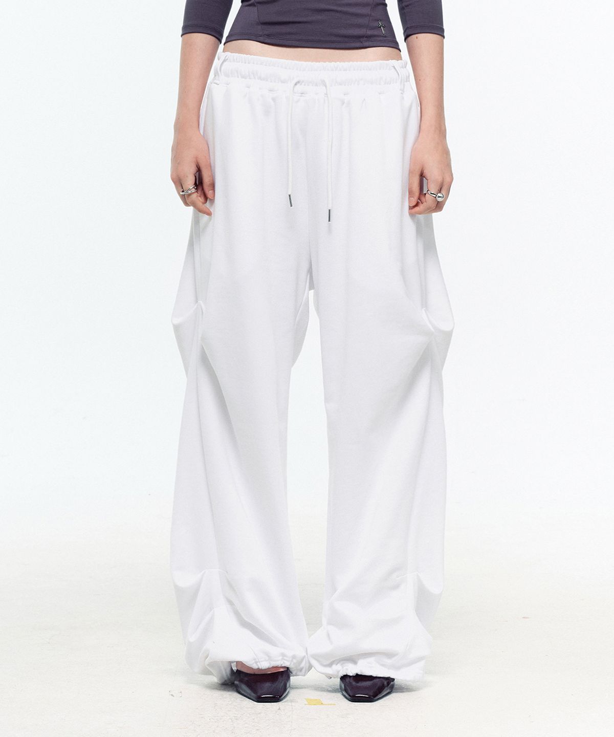 2000아카이브스(2000ARCHIVES) SLOUCHY SWEATPANTS (WHITE)