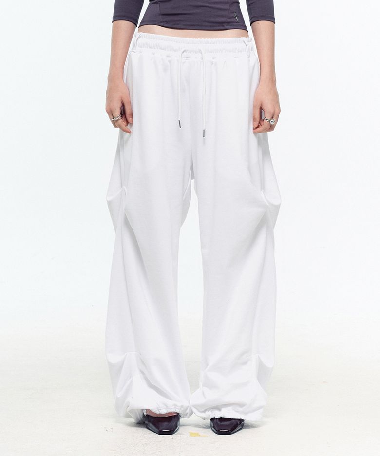 SLOUCHY SWEATPANTS (WHITE)