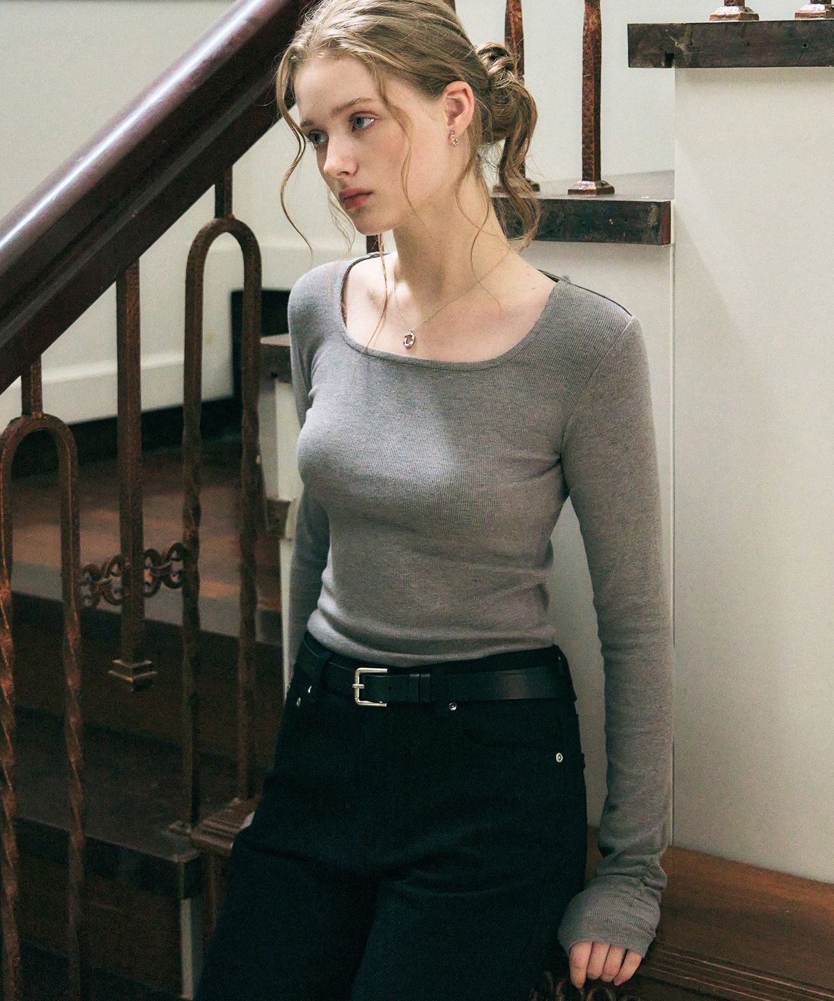 드로우핏 우먼(DRAWFIT WOMEN) 스퀘어넥 롱슬리브 셔링 탑 [M.GREY]