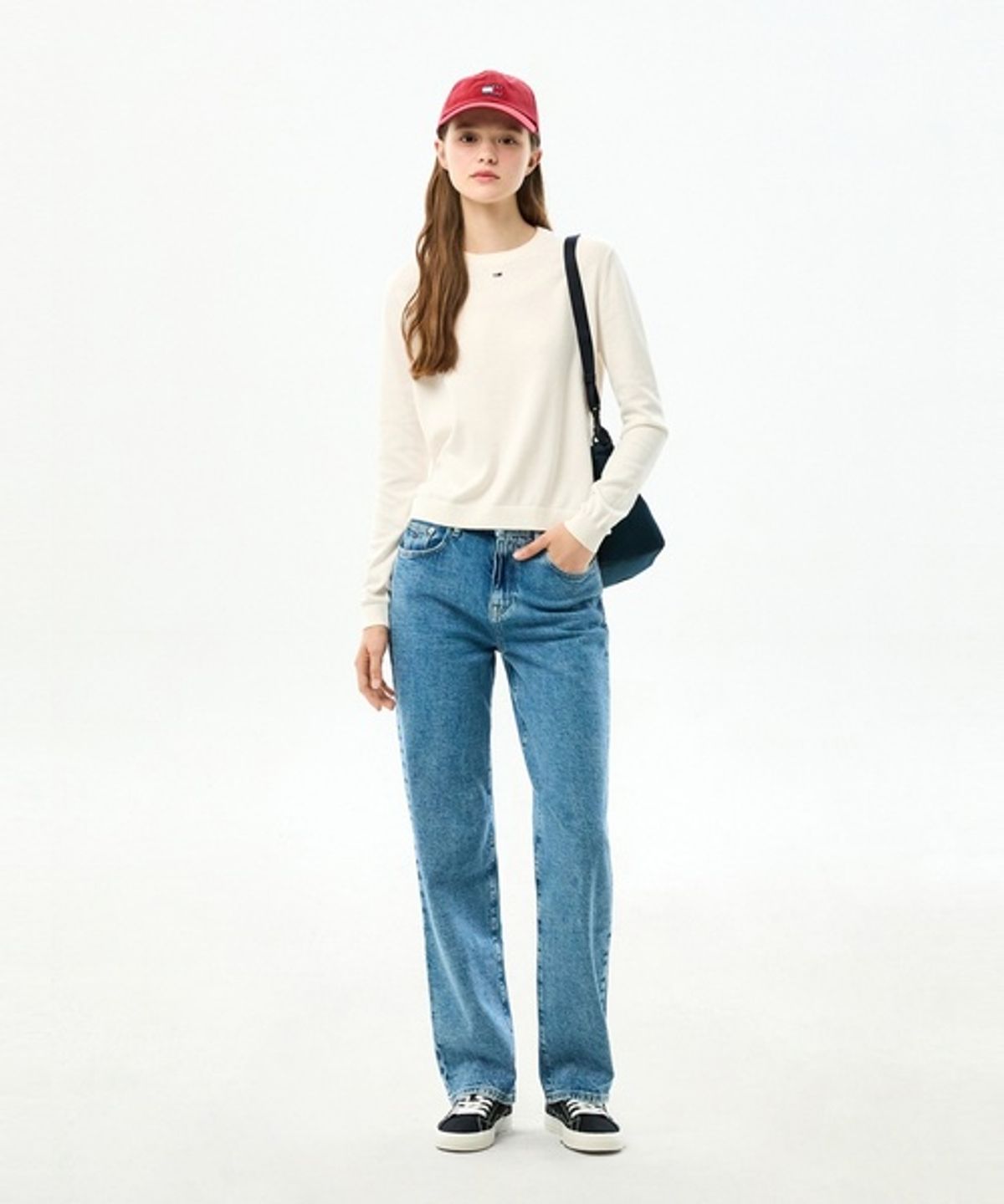 타미진스(TOMMY JEANS) 키라 미드라이즈 슬림 스트레이트 핏 데님 팬츠