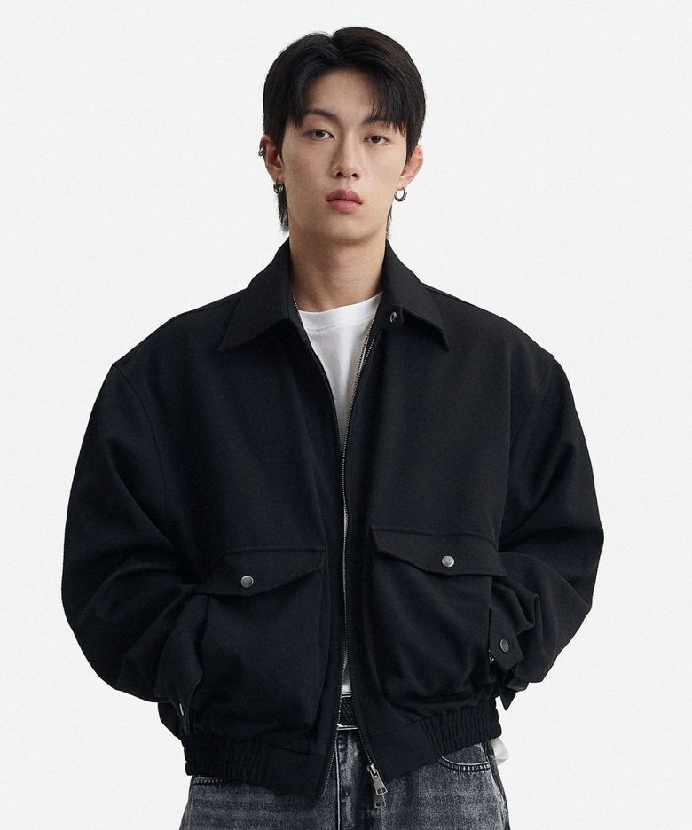 심플 오버핏 세미크롭 플랩 투 웨이 집업 포켓  블루종 자켓 (BLACK)