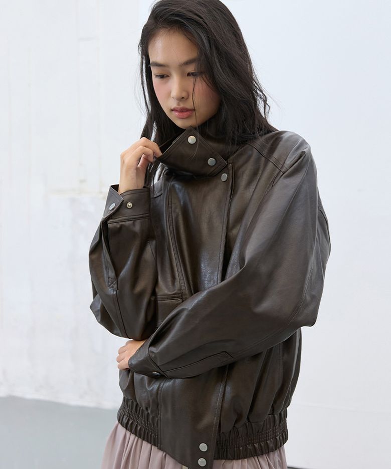 하이넥 퀼팅 레더 블루종 딥 브라운