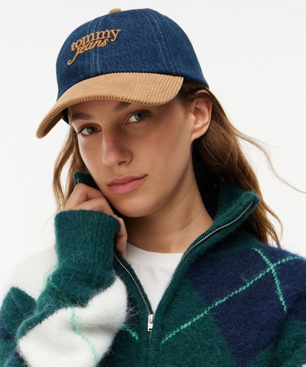 타미진스(TOMMY JEANS) 데님 스크립트 볼캡
