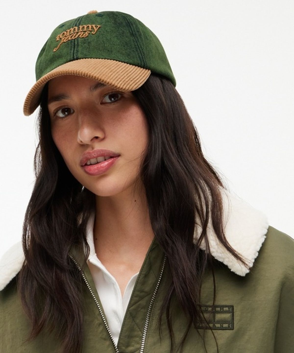 타미진스(TOMMY JEANS) 데님 스크립트 볼캡