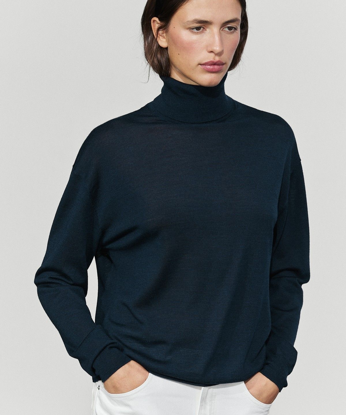 마시모두띠(MASSIMO DUTTI) 100% 울 터틀넥 니트 스웨터